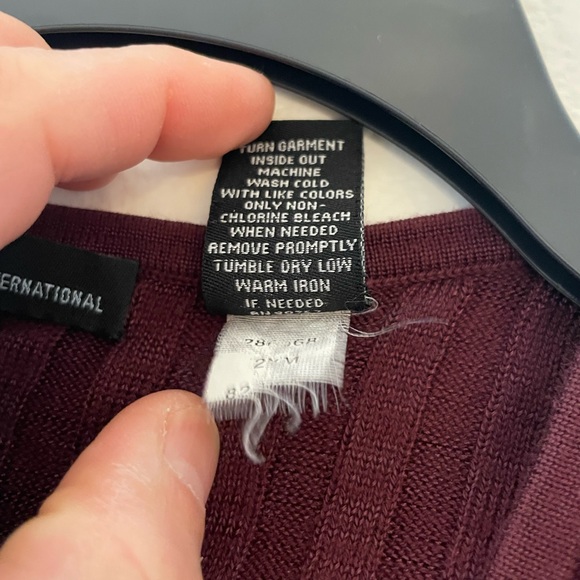 Vintage, Moda International, Fit & Flare, long sleeve, med., maroon, knit dress. - Picture 6 of 6